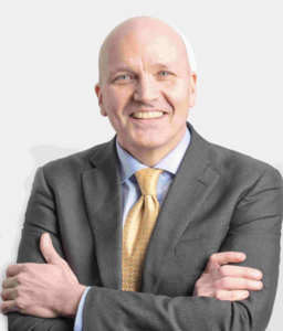 Rodney来自美国, BMC Partnership｜ 英国伦敦城市行业协会（City & Guilds)授权中心认证商业导师；拓堡国际东南亚区域发展总监；NLP国际认证心理咨询师；畅销商业书籍作家；30年+商业经验。他负责领导力、国际市场营销、品牌营销、项目管理等课题的咨询和培训，同时负责发展东南亚区域市场。